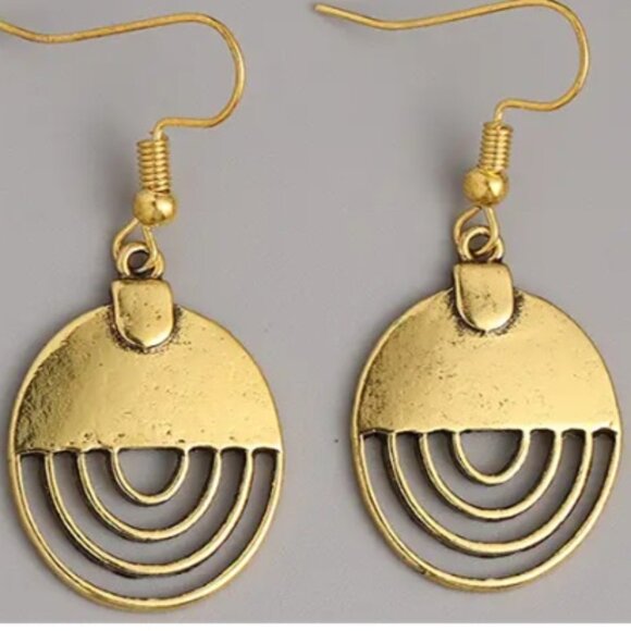 Vintage Bohemian - Retro Style - Round Shape Spiral Pattern Dangle Earrings - Picture 2 of 3